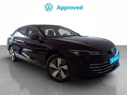 Negro Usado 2024 VW Passat Business Familiar | 37.900 € (Precio justo)