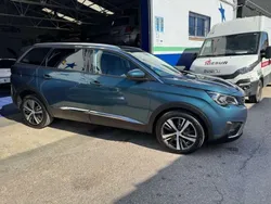 Azul Usado 2017 Peugeot 5008 Active Monovolumen | 17.999 € (Caro)