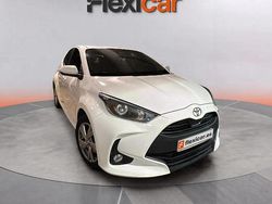 Blanco Usado 2024 Toyota Yaris Hybrid Active Berlina | 17.990 € (Super precio)