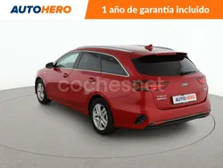 Rojo Usado 2021 Kia Ceed Familiar | 17.099 € (Precio justo)