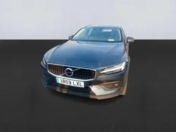 Azul Usado 2022 Volvo V60 CC Pro Familiar | 31.400 € (Buen precio)