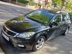 Negro Usado 2011 Kia Ceed Active Familiar | 4500 € (Precio justo)