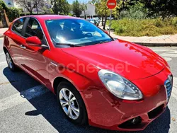 Rojo Usado 2012 Alfa Romeo Giulietta Distinctive Utilitario | 5300 € (Buen precio)
