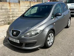 Gris / plata Usado 2005 Seat Altea Reference Monovolumen | 2800 € (Precio justo)