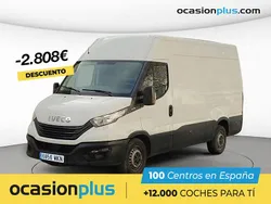 Blanco Usado 2023 Iveco Daily Berlina | 30.290 € (Precio justo)