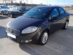 Gris Usado 2011 Fiat Linea Active Berlina | 4800 € (Un poco caro)