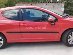 Rojo Usado 2006 Peugeot 207 Berlina | 3500 € (Precio justo)