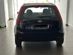 Negro Usado 2005 Ford Fiesta Trend Utilitario | 3800 € (Un poco caro)