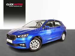Azul Usado 2023 Skoda Fabia Ambition Berlina | 17.250 € (Un poco caro)
