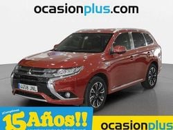 Rojo Usado 2016 Mitsubishi Outlander P-HEV SUV | 19.990 € (Un poco caro)