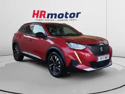 Rojo Usado 2023 Peugeot 2008 Allure SUV | 17.430 € (Precio justo)