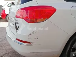 Blanco Usado 2015 Opel Astra Business Familiar | 6300 € (Buen precio)