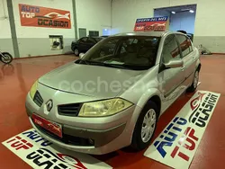 Gris / plata Usado 2007 Renault Mégane II Expression Berlina | 1499 € (Buen precio)