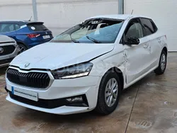 Blanco Usado 2024 Skoda Fabia Selection Berlina | 6500 €