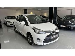 Blanco Usado 2016 Toyota Yaris Live Utilitario | 9900 € (Precio justo)