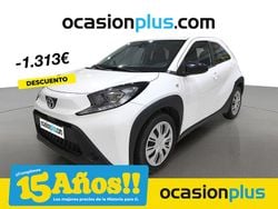 Blanco Usado 2023 Toyota Aygo Play Utilitario | 14.450 € (Precio justo)