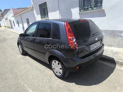 Azul Usado 2006 Ford Fiesta Utilitario | 2700 € (Precio justo)