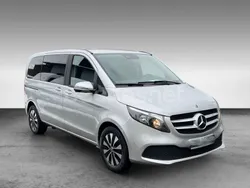 Gris / plata Usado 2021 Mercedes V220 Avantgarde Monovolumen | 40.450 € (Buen precio)