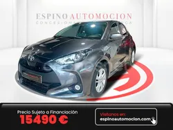Gris / plata Usado 2021 Toyota Yaris Berlina | 15.990 € (Precio justo)