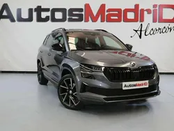 Gris Usado 2023 Skoda Karoq SportLine SUV | 28.990 € (Precio justo)