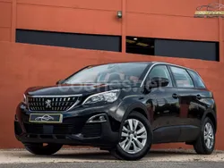 Negro Usado 2020 Peugeot 5008 Active Monovolumen | 18.900 € (Un poco caro)