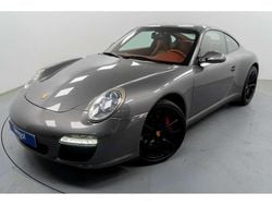 Gris / plata Usado 2016 Porsche 911 Carrera 4 Coupe | 54.500 €