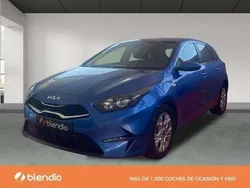 Azul Usado 2024 Kia Ceed | 21.980 € (Un poco caro)