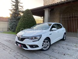Blanco Usado 2019 Renault Mégane IV Business Berlina | 12.900 € (Precio justo)