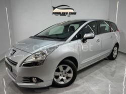 Gris / plata Usado 2012 Peugeot 5008 Active Monovolumen | 6990 € (Precio justo)
