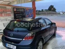Negro Usado 2009 Opel Astra Enjoy Berlina | 2600 €