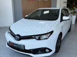 Toyota Auris Hybrid