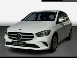 Blanco Usado 2021 Mercedes B180 Monovolumen | 29.100 € (Un poco caro)