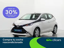 Blanco Usado 2017 Toyota Aygo X-play Utilitario | 8490 € (Precio justo)
