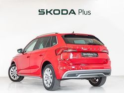 Rojo Usado 2023 Skoda Kamiq Style SUV | 22.900 € (Precio justo)