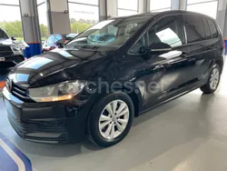 Negro Usado 2020 VW Touran Advance Monovolumen | 21.900 € (Precio justo)