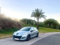 Gris / plata Usado 2012 Peugeot 207 Active Berlina | 4990 € (Buen precio)