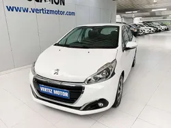 Blanco Usado 2019 Peugeot 208 Active Utilitario | 10.400 € (Caro)