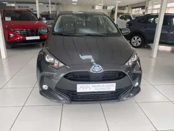 Usado 2021 Toyota Yaris Hybrid Style Utilitario | 19.900 € (Precio justo)