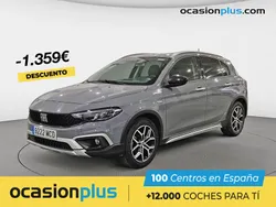 Gris Usado 2022 Fiat Tipo Cross Berlina | 14.950 € (Un poco caro)