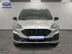 Gris / plateado Usado 2023 Ford Kuga ST-Line X SUV | 34.900 € (Caro)