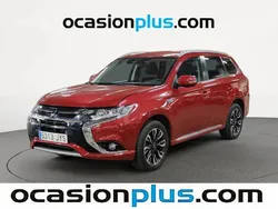 Rojo Usado 2017 Mitsubishi Outlander P-HEV SUV | 17.728 € (Precio justo)