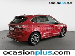 Rojo Usado 2022 Ford Kuga ST-Line SUV | 17.800 € (Buen precio)