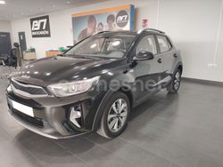 Negro Usado 2022 Kia Stonic SUV | 16.600 € (Precio justo)