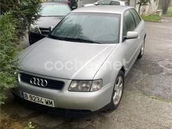 Gris / plata Usado 2000 Audi A3 Ambiente Berlina | 3200 € (Precio justo)