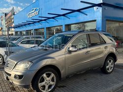 Beige Usado 2006 Mercedes ML320 SUV | 9990 € (Un poco caro)