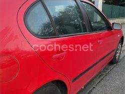 Rojo Usado 2000 Seat Leon Berlina | 2450 € (Precio justo)