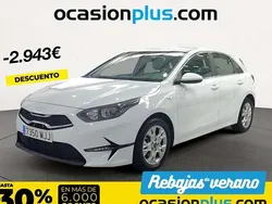 Blanco Usado 2023 Kia Ceed Utilitario | 15.864 € (Buen precio)