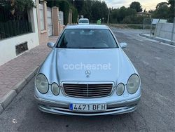Gris / plata Usado 2002 Mercedes E200 Classic Berlina | 4400 €