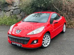 Rojo Usado 2012 Peugeot 207 CC Descapotable | 8900 € (Un poco caro)