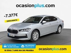 Gris / plata Nuevo 2025 Skoda Superb Essence Berlina | 31.980 € (Precio justo)